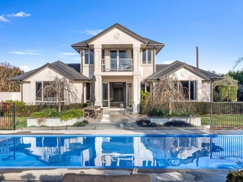 Luxury Lifestyle with Options Galore...