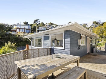 Easy Living and Sea Views