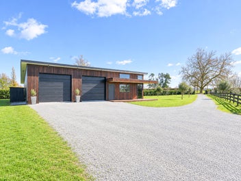 Premium Gordonton Lifestyle with Huge Shed