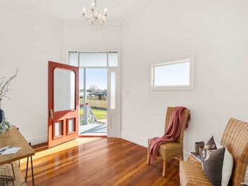 VILLA CHARM, BRAND NEW SOUL