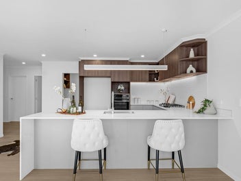 Brand-new 5 Bedroom home with dual kitchens