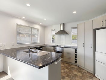 Solid brick living in the heart of Kelvin Grove