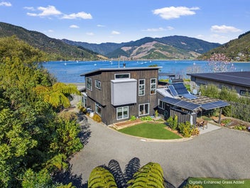 Coastal Paradise with Stunning Sea Views