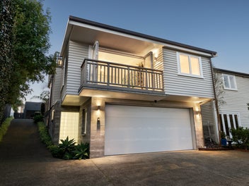 Contemporary Comfort in a Quiet Cul-de-sac