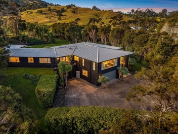 Private Lifestyle. Coastal Convenience.