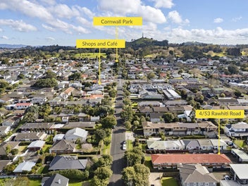 END UNIT - WALK TO CORNWALL PARK!