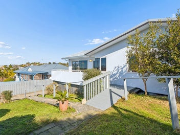 VENDOR HAS BOUGHT – DON'T MISS THIS ONE!