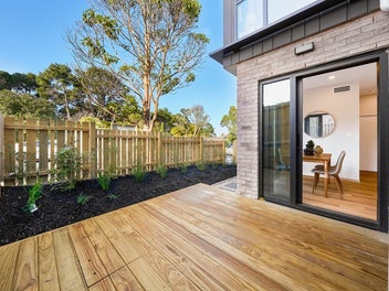 RANGI & DOUBLE WESTLAKE ZONED PREMIUM BUILD!