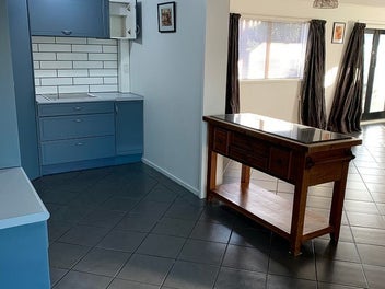 Image 1 of 20