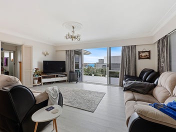 Sea Views & Macleans Zone