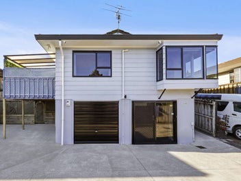 Relaxed Living on the Village Doorstep