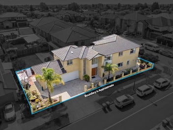 Home & Granny, Triple Garage, Prime Corner