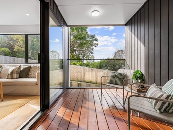 HIGH-SPEC. LOW-MAINTENANCE. FREEHOLD.