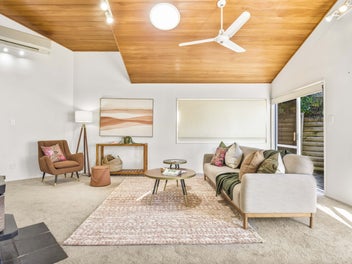 Seaside Large Family Home