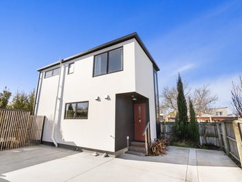 Modern, Standalone & Inner-City
