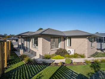 Immaculate, 3 bedroom townhouse
