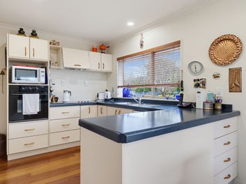 Charming Home -Top Hokowhitu Location