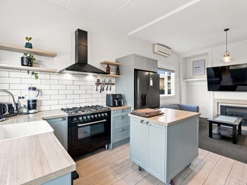 A Timeless Villa, Beautifully Modernised