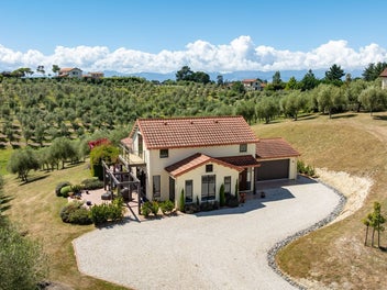 Embrace Tuscan Charm in Rural Serenity