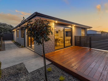Spacious New Home With 2 Toilets