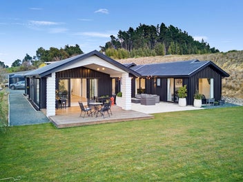 105 Redvale Rd