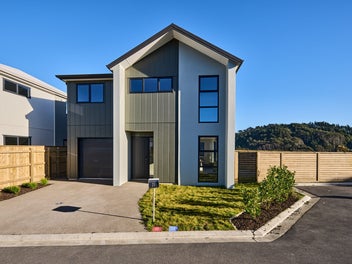Brand new ready to move in
