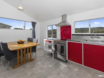 Lovely on Larsen - BEO $599,000