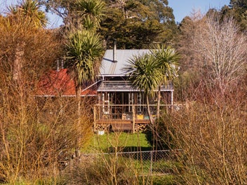 ** This Property is now Under Offer **