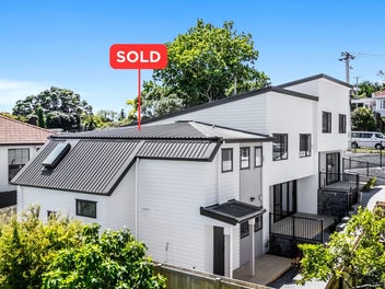 Brand new, move-in-ready 4-bedrooms in Three King