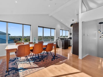Kohi Family Home with Freestanding Children's Room