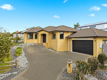 First Time on the Market - Easy-Care Living Be...