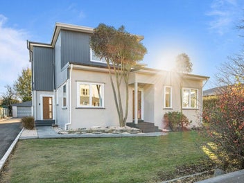 Large, versatile, sunny and unlike anything else