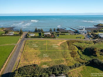 Coastal Lifestyle Sections: Build Your Dream