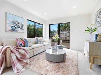Easy-Care Living in a Prime Location