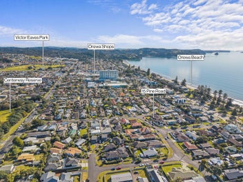 Freehold & Sunny in Top Location!