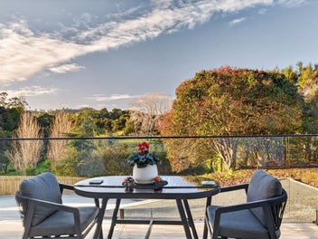 Space, Sunshine and Style in Opua