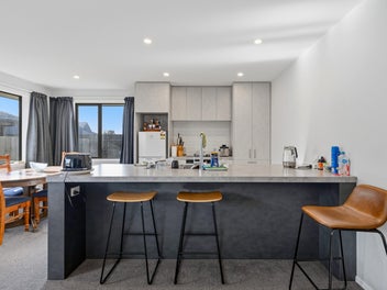 Modern, Easy Living