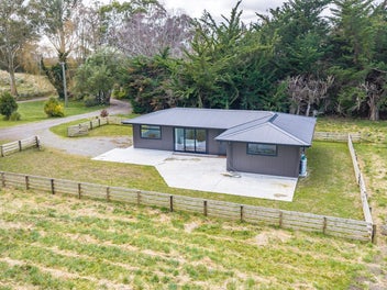Two Homes, 4.15ha & Exceptional Lifestyle