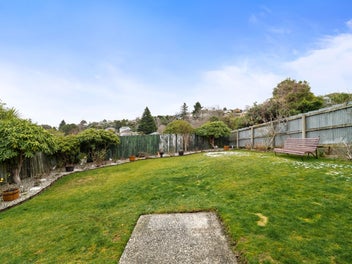 Peaceful Cul-de-Sac Living in Popular Wakari