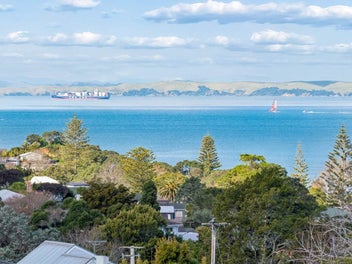 Panoramic Sea Views | Bay Life at Its Best