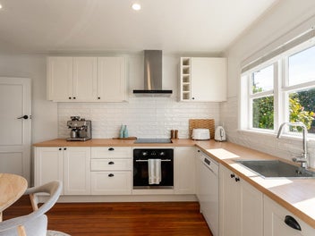 Renovated 1940s Charm with a Bonus Sleepout!