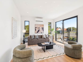 Luxury Living Close to Cornwall Park