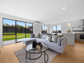 Beautiful Paerata Rise 4-Bed Home