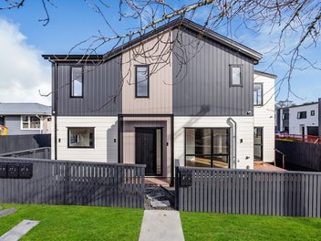 Stunning Homes, 10 Year Master Builder Warranty