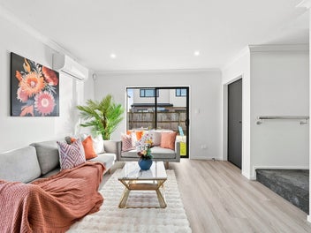 Freehold, Brand New & Central Takanini Location