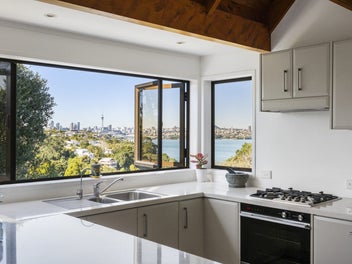 Peace, Privacy & Panoramic Views