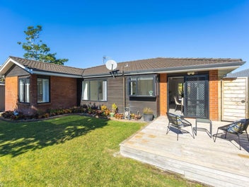 Beautifully Renovated Coastal Living
