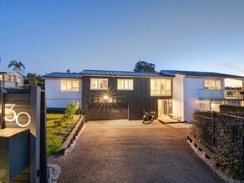 Coastal Sophistication, Privacy and Sea Views.