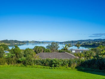 Parua Bay, Japandi Style