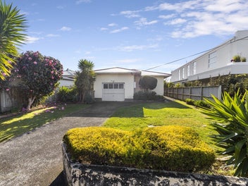 Image 1 of 20